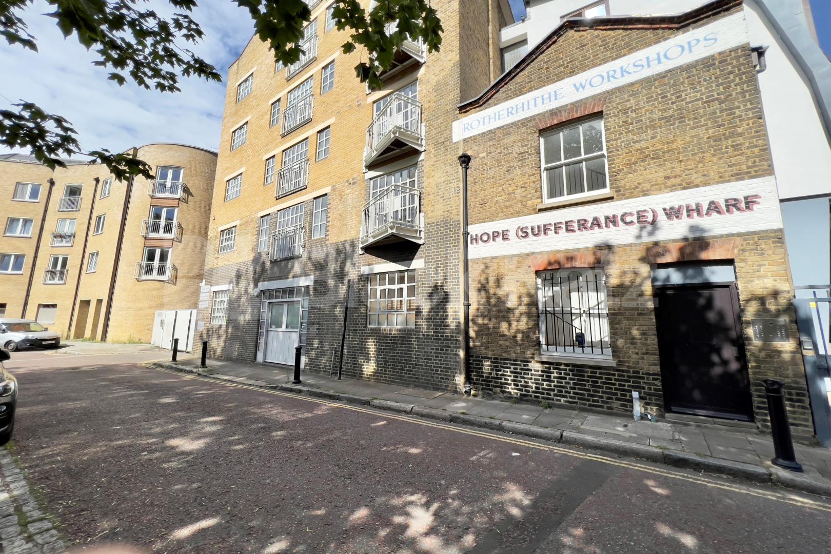  Boasting size, quality & location Bombay Court  St.Marychurch Street , Rotherhithe Village